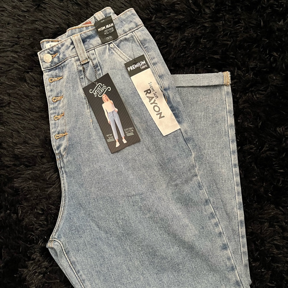 High rise, Mom Jeans with roll cuff
